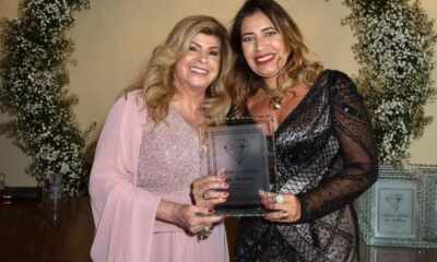 Adela ,Idealizadora do Prêmio Mãos e Mentes que Brilham, Jornalista e Apresentadora, ao lado de empresária Juliana Souza Pires - Foto: Jose Domingos