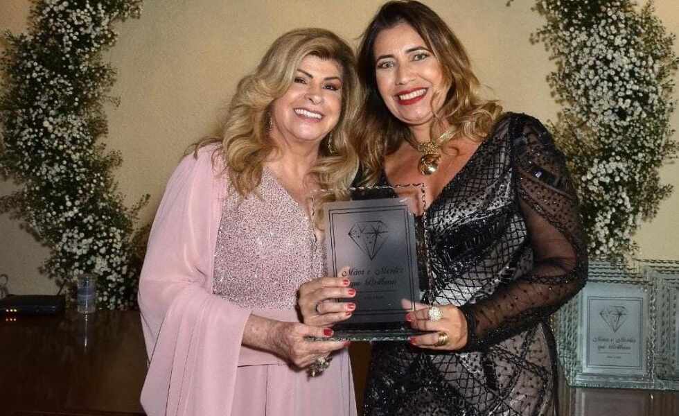 Adela ,Idealizadora do Prêmio Mãos e Mentes que Brilham, Jornalista e Apresentadora, ao lado de empresária Juliana Souza Pires - Foto: Jose Domingos