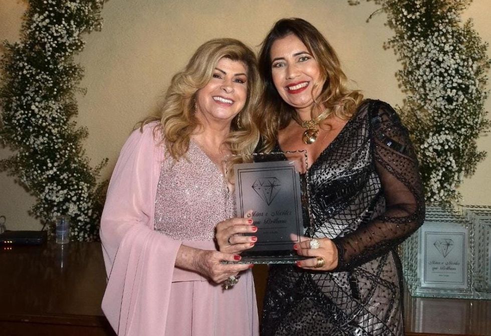 Adela ,Idealizadora do Prêmio Mãos e Mentes que Brilham, Jornalista e Apresentadora, ao lado de empresária Juliana Souza Pires - Foto: Jose Domingos